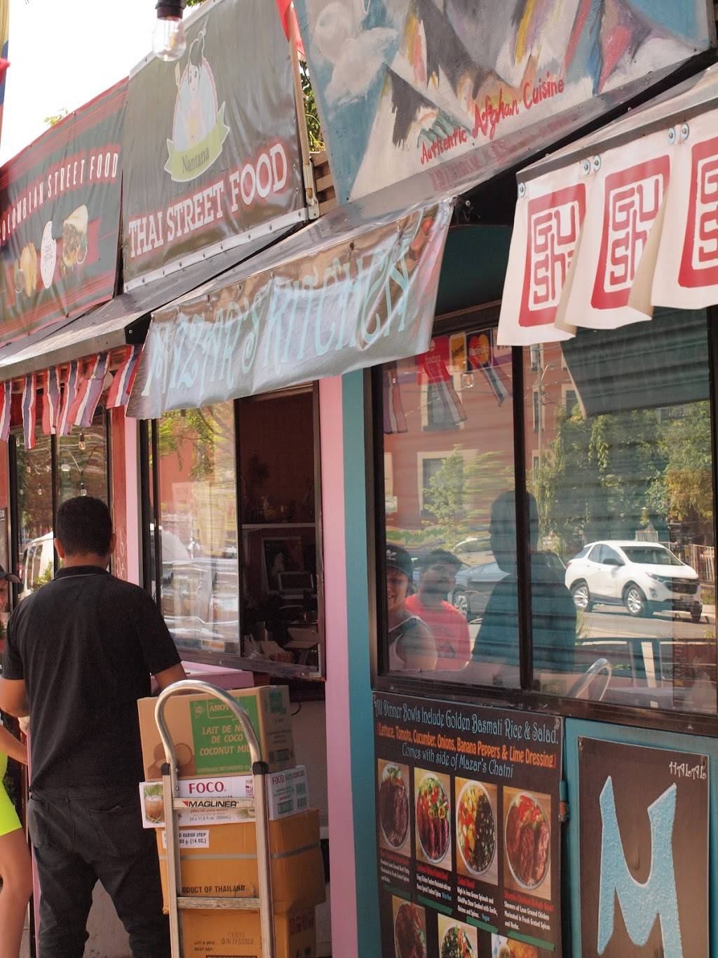 Nantana Thai Food & Desserts | restaurant | 707 Dundas St W, Toronto, ON M5T 2W6, Canada | 6475260008 OR +1 647-526-0008