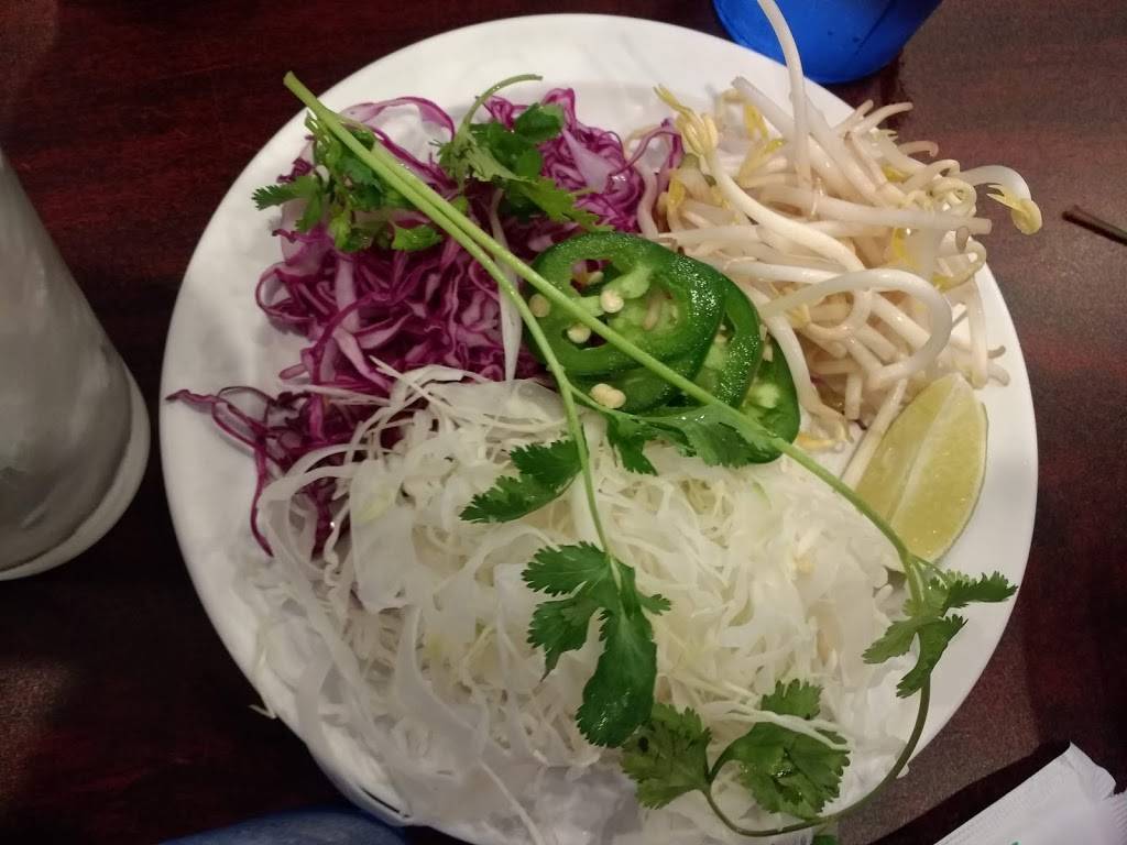 Pho Phi Vietnamese Noodles and Grill | restaurant | 1700 W Parmer Ln #610, Austin, TX 78727, USA | 5125962746 OR +1 512-596-2746