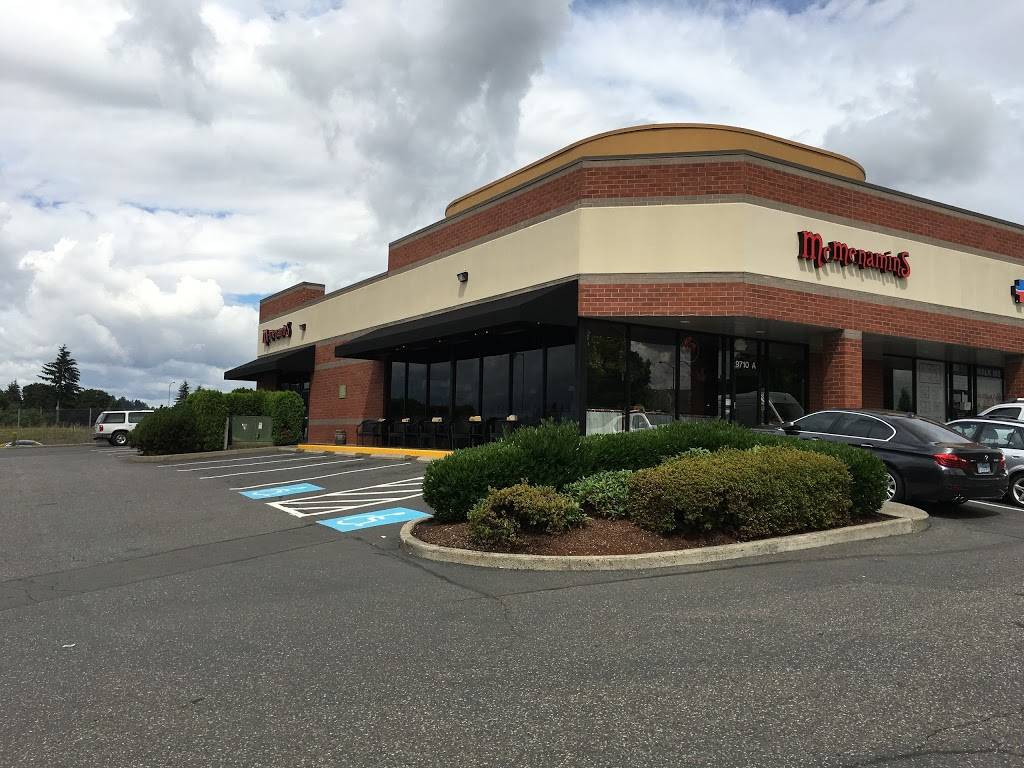 McMenamins Mall 205 | restaurant | 9710 SE Washington St, Portland, OR 97216, USA | 5032545411 OR +1 503-254-5411