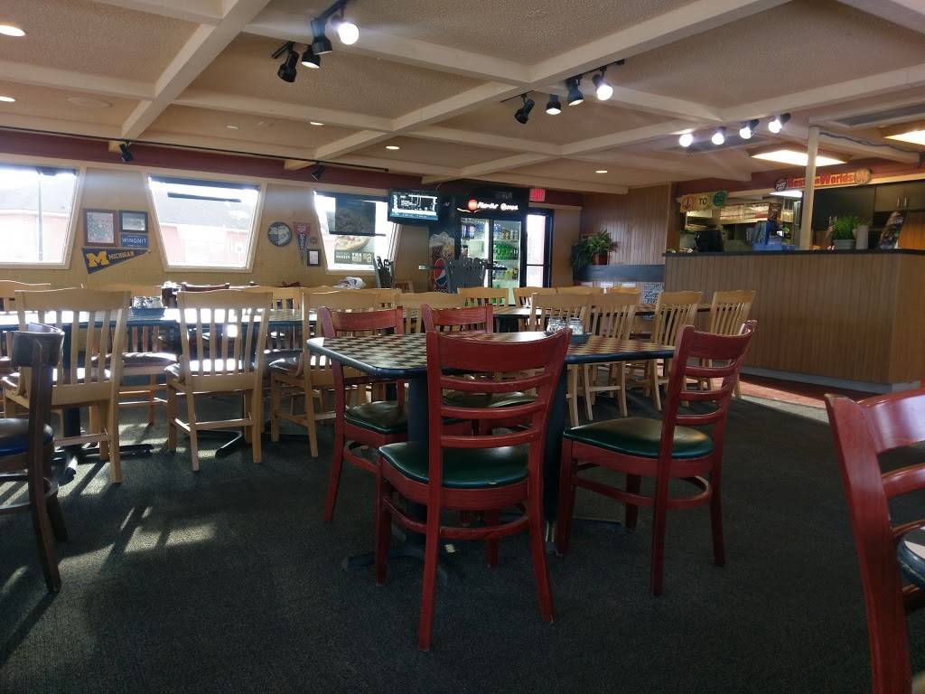 Pizza Hut | meal takeaway | 1125 N Pontiac Trail, Walled Lake, MI 48390, USA | 2486699383 OR +1 248-669-9383