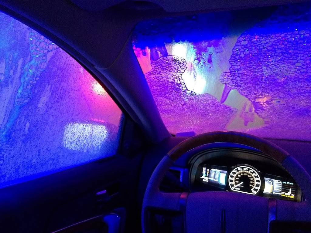 Delta Sonic Car Wash | bakery | 1812 W Jefferson St, Joliet, IL 60435, USA | 8152077000 OR +1 815-207-7000