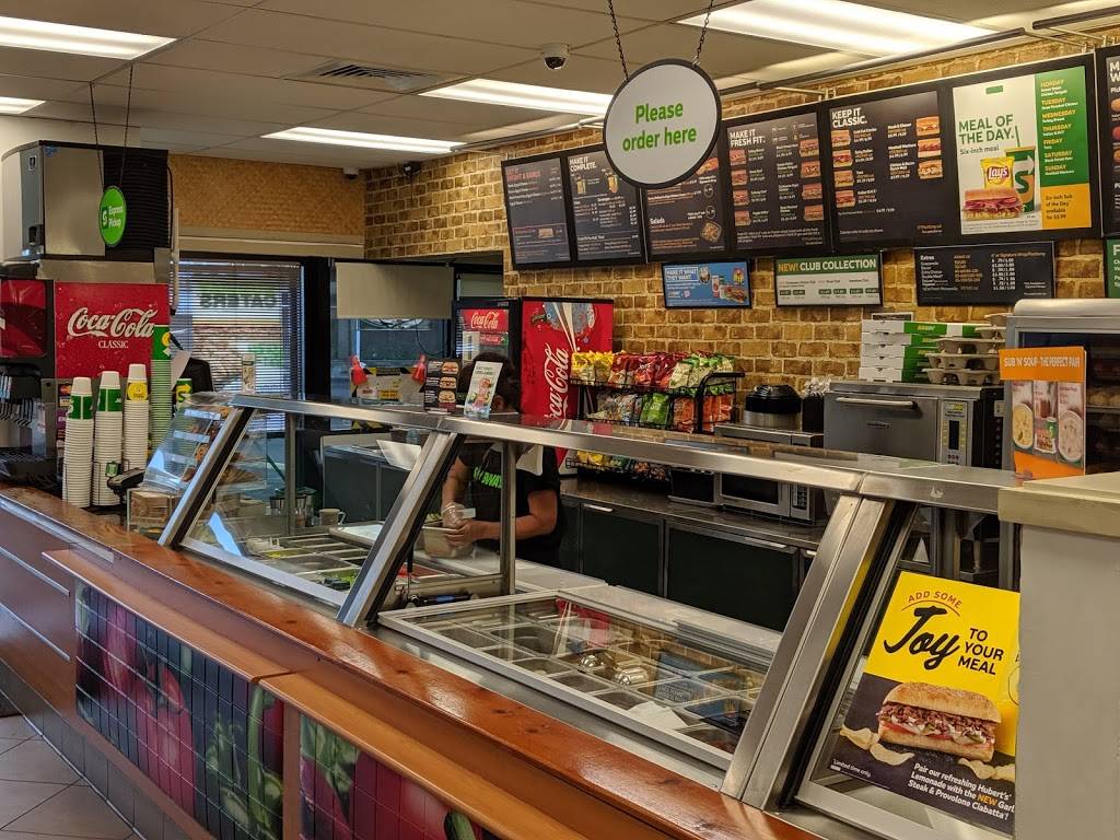 Subway | meal takeaway | 94-780 Farrington Hwy, Waipahu, HI 96797, USA | 8086718335 OR +1 808-671-8335