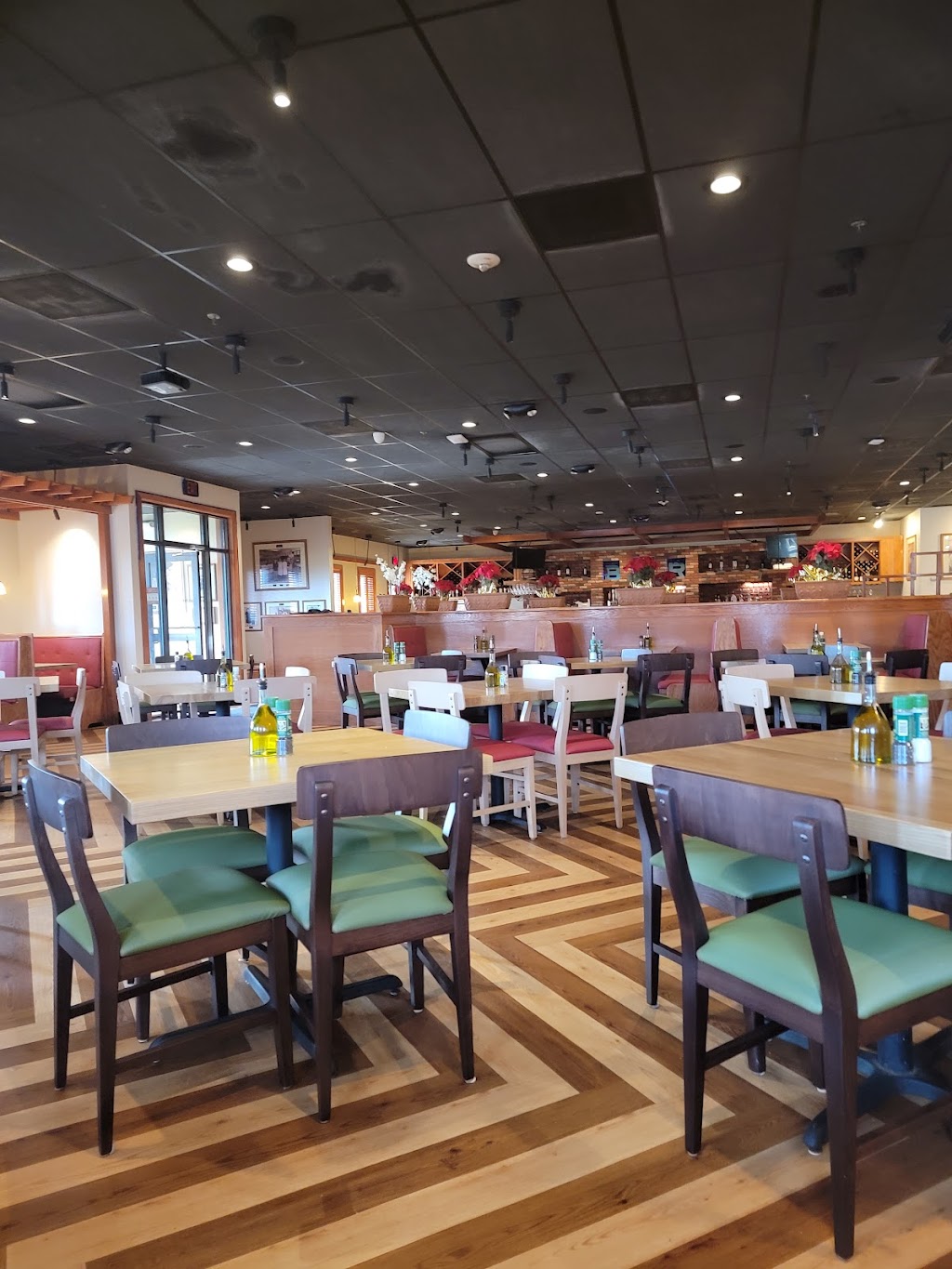 Carrabbas Italian Grill | meal takeaway | 13820 Panama City Beach Pkwy, Panama City, FL 32407, USA | 8502304522 OR +1 850-230-4522