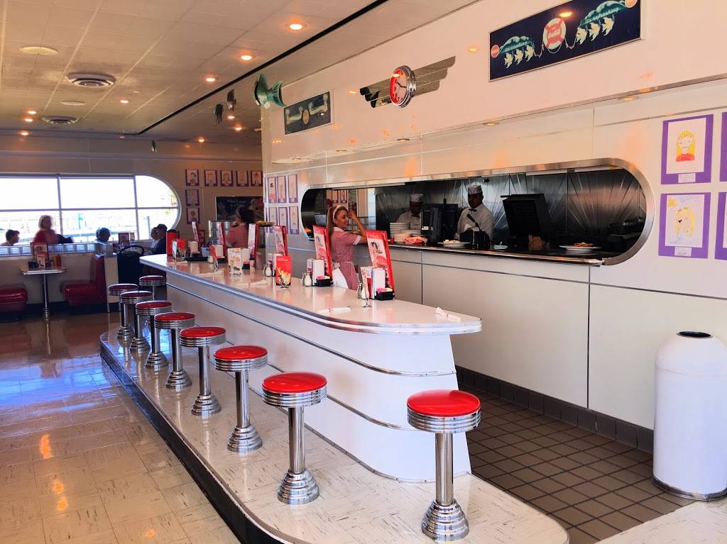 Rubys Diner | restaurant | 245 N Harbor Dr, Redondo Beach, CA 90277, USA | 3103767829 OR +1 310-376-7829