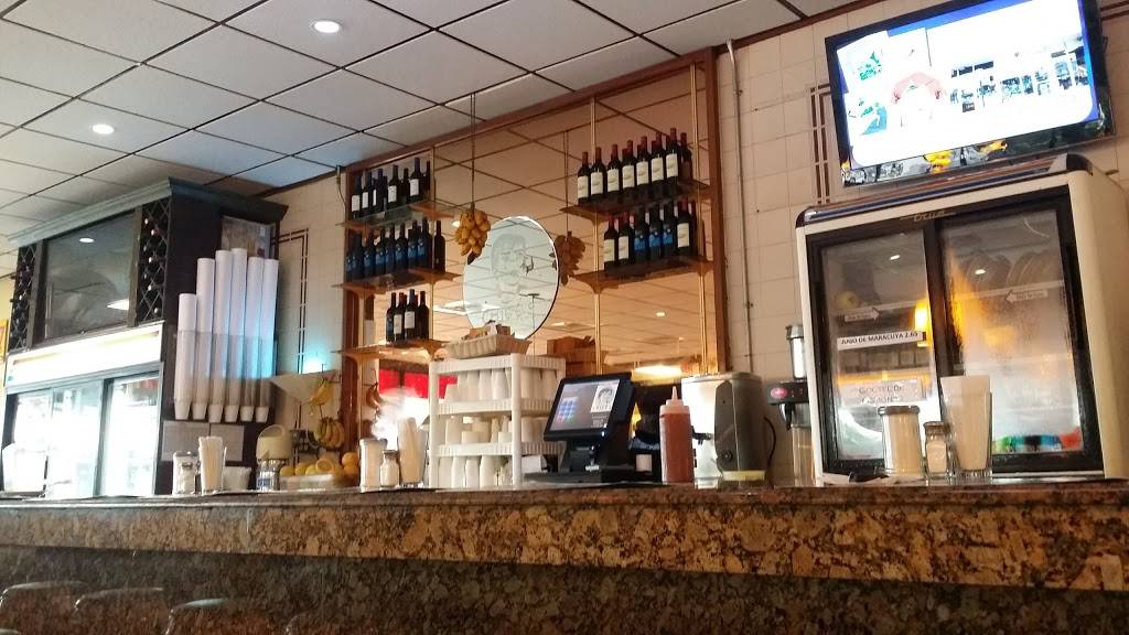 Chicos Restaurant | restaurant | 4070 W 12th Ave, Hialeah, FL 33012, USA | 3055568907 OR +1 305-556-8907