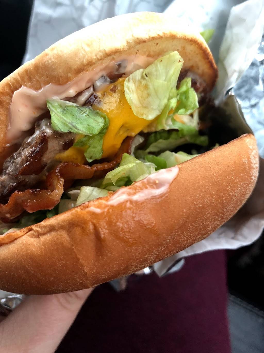 Leftys Burger Shack | restaurant | 8317 27th St W, University Place, WA 98466, USA | 2535650887 OR +1 253-565-0887