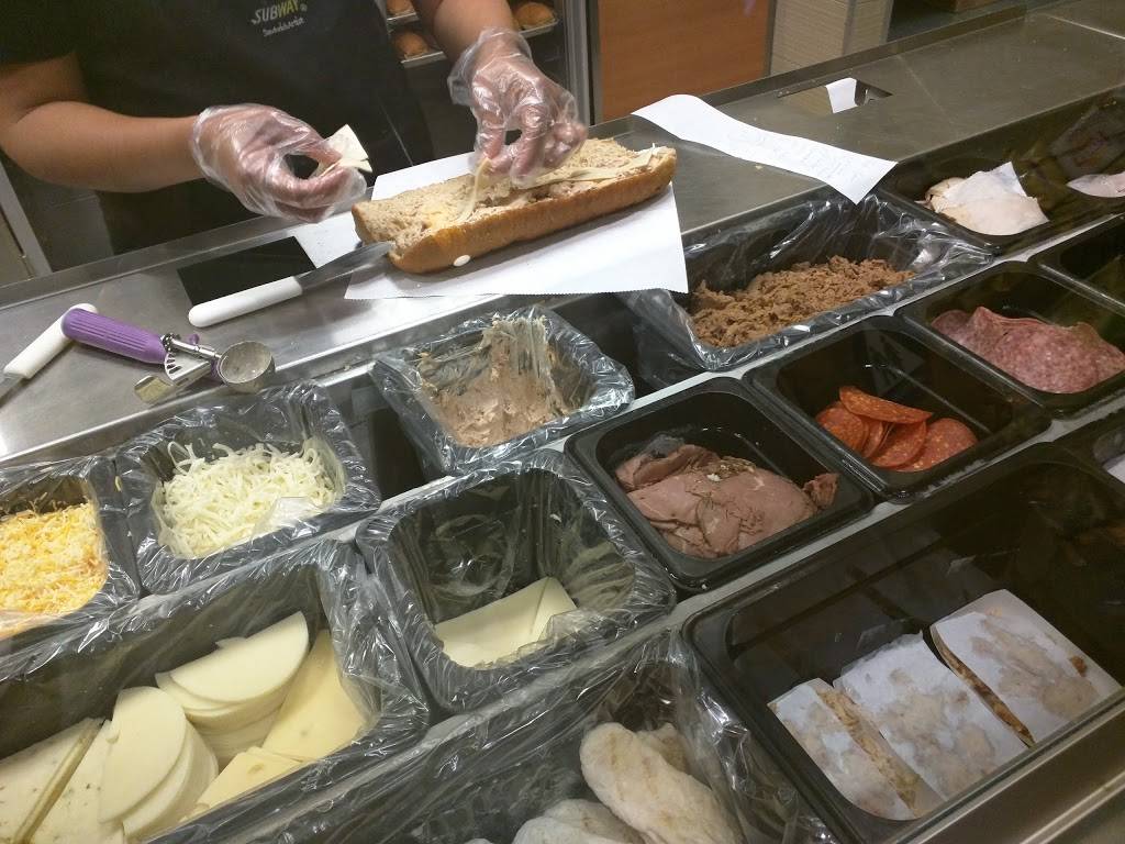 Subway | meal takeaway | 1667 E Colorado Blvd, Pasadena, CA 91106, USA | 6267937516 OR +1 626-793-7516