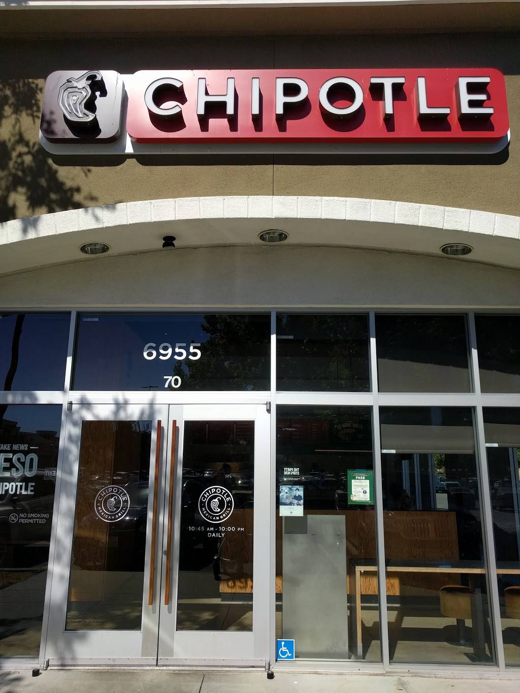Chipotle Mexican Grill | restaurant | 6955 Camino Arroyo Ste 70, Gilroy, CA 95020, USA | 4088484079 OR +1 408-848-4079