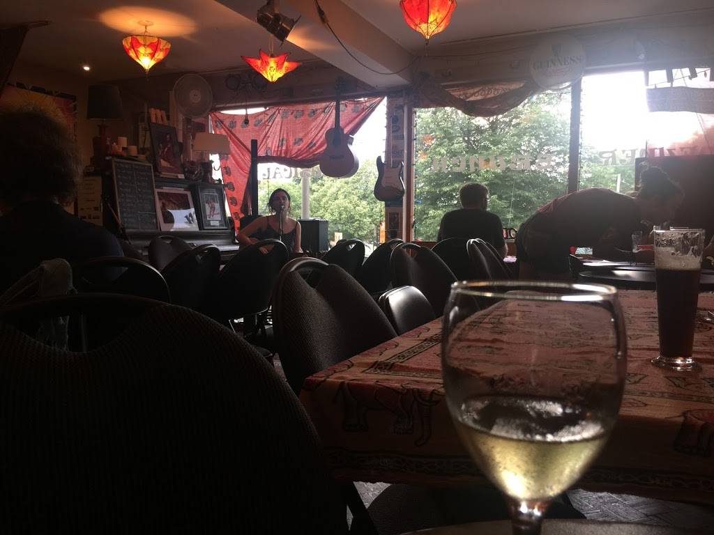 Mariposa | restaurant | 5434 Chemin de la Côte-Saint-Luc, Montréal, QC H3X 2C5, Canada | 5146995951 OR +1 514-699-5951