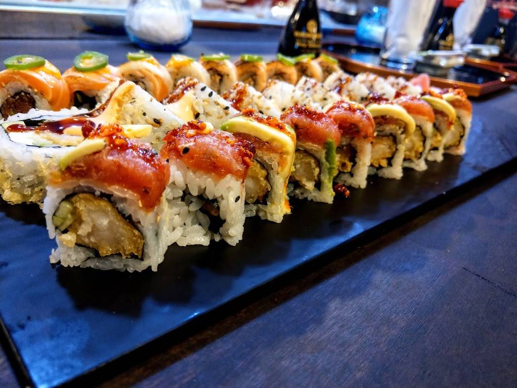 Hashi Sushi Lounge | restaurant | 2835 N Broadway, Chicago, IL 60657, USA | 7739048800 OR +1 773-904-8800