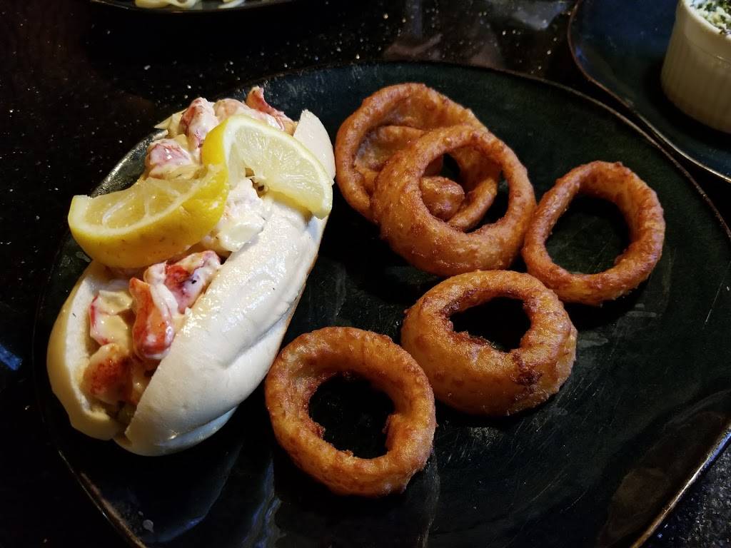 Shilohs Restaurant | restaurant | 504 Laconia Rd, Tilton, NH 03276, USA | 6035282528 OR +1 603-528-2528