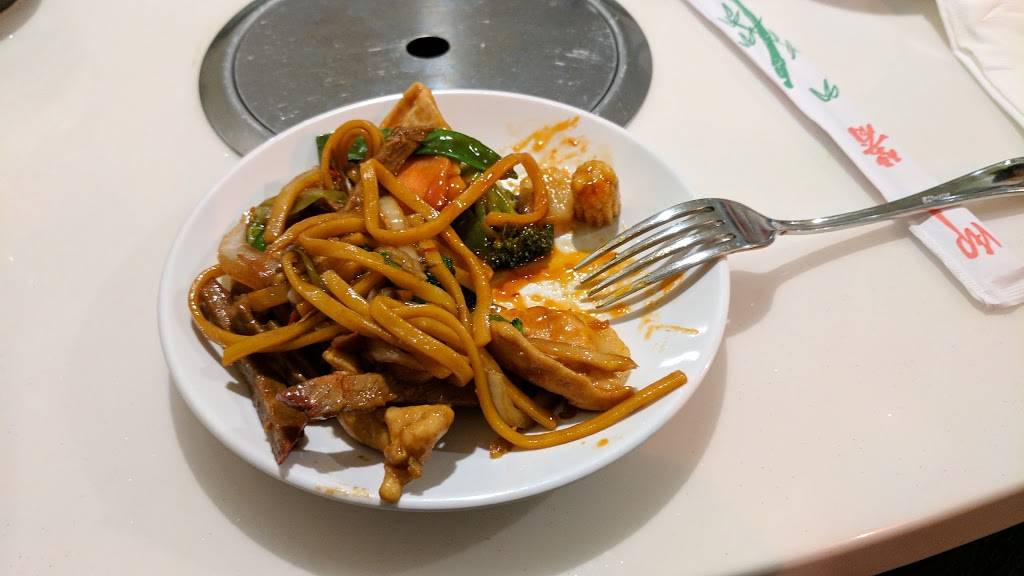 Huan Xi Chinese Restaurant | restaurant | 2428 N Murray Ave, Milwaukee, WI 53211, USA | 4149068888 OR +1 414-906-8888