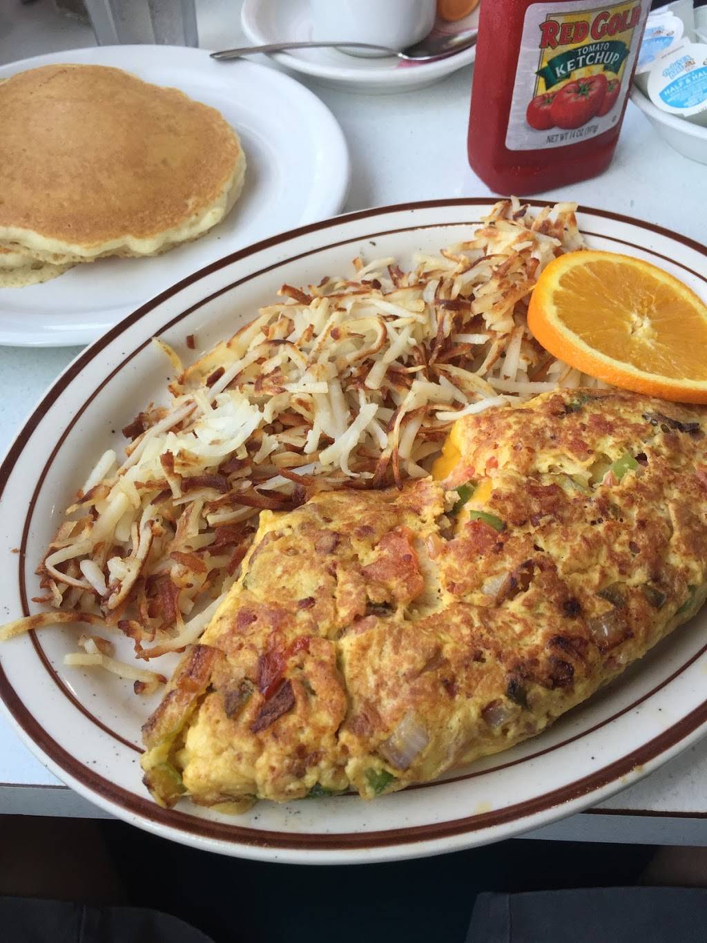 Petes Restaurant & Pancake | restaurant | 900 N Union St, Dwight, IL 60420, USA | 8155842331 OR +1 815-584-2331