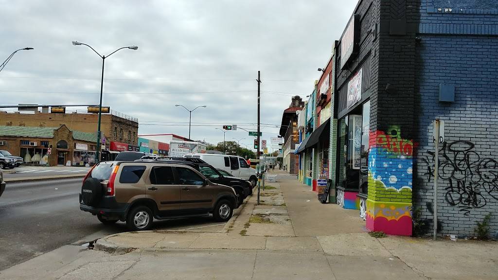 Tienda Choris | restaurant | 833 W Jefferson Blvd, Dallas, TX 75208, USA | 2149421400 OR +1 214-942-1400