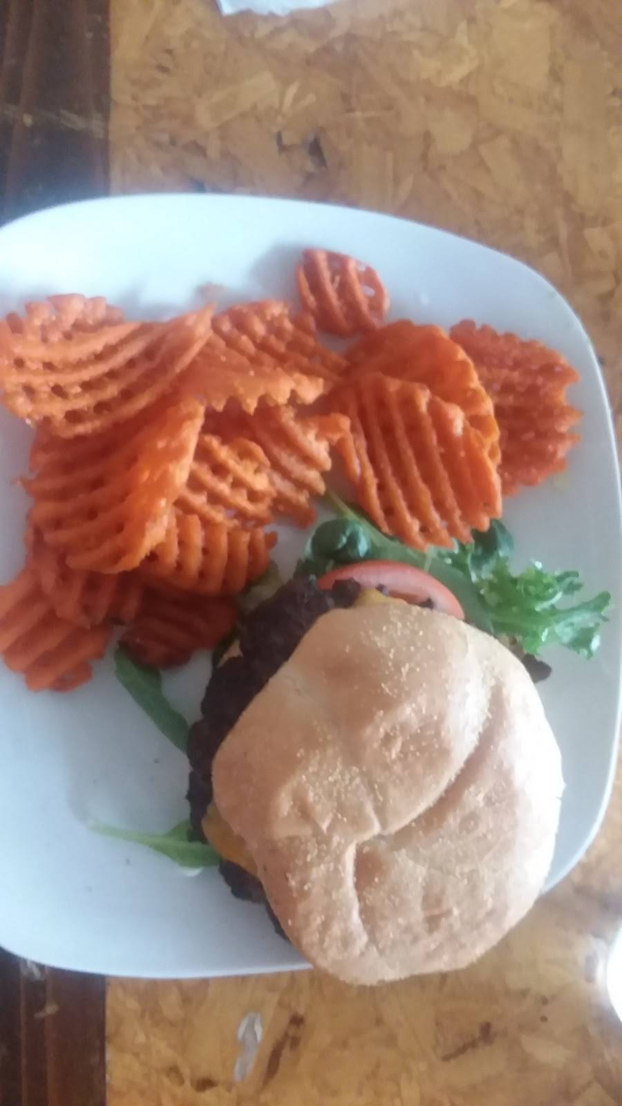 Bumpy Brick Restaurant & Grill | restaurant | 213 E Broadway Ave, Seminole, OK 74868, USA | 4053822235 OR +1 405-382-2235