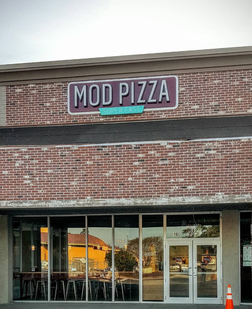 MOD Pizza | restaurant | 1812 Sam Rittenberg Blvd Suite 16, Charleston, SC 29407, USA | 8549991872 OR +1 854-999-1872