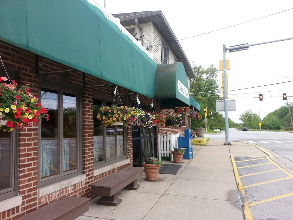 Gabes Place | restaurant | 9 E Main St, Glenwood, IL 60425, USA | 7087577171 OR +1 708-757-7171