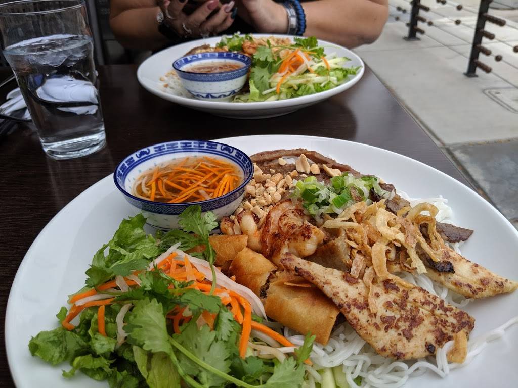 ZOMO | restaurant | 3457 S Broadway, Englewood, CO 80113, USA | 7207398882 OR +1 720-739-8882