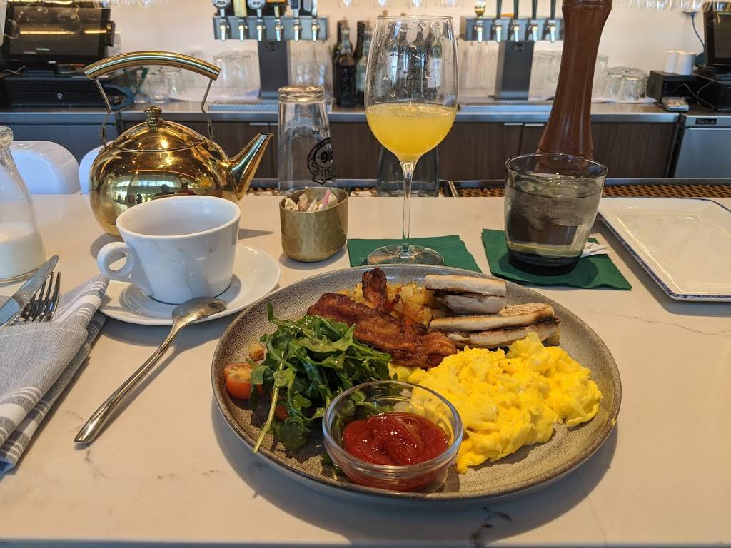 The Hadley | restaurant | Park Towne Place - East Tower, 2200 Benjamin Franklin Pkwy, Philadelphia, PA 19130, USA | 2159822654 OR +1 215-982-2654