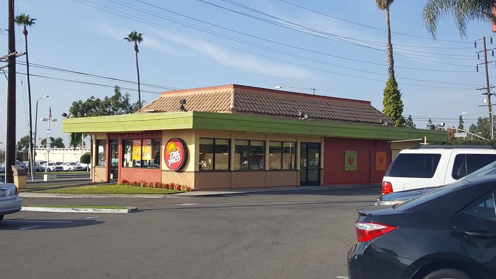 Del Taco | meal takeaway | 2607 N Tustin St, Orange, CA 92865, USA | 7149745575 OR +1 714-974-5575
