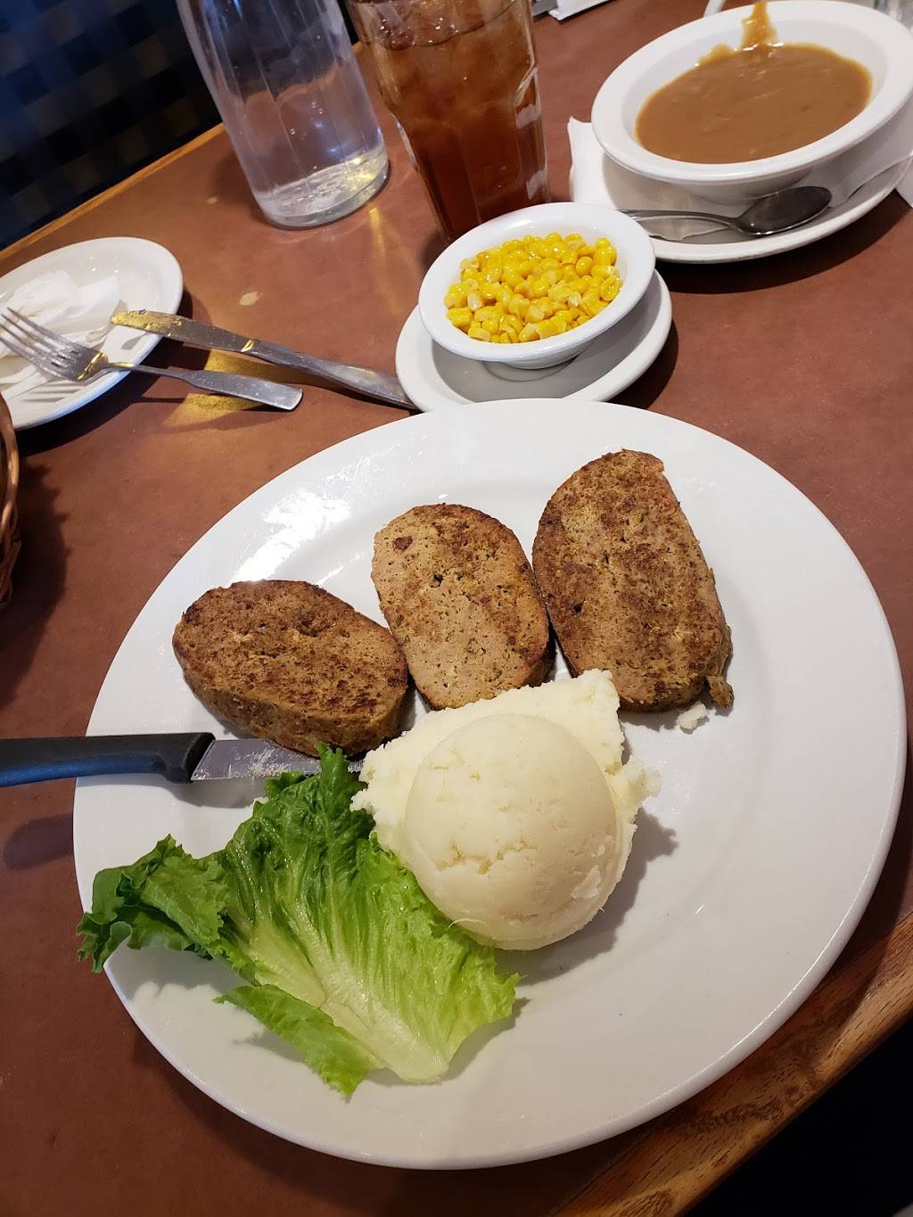 Willow Hills Restaurant | restaurant | 6678 Joliet Rd, Countryside, IL 60525, USA | 7087831089 OR +1 708-783-1089