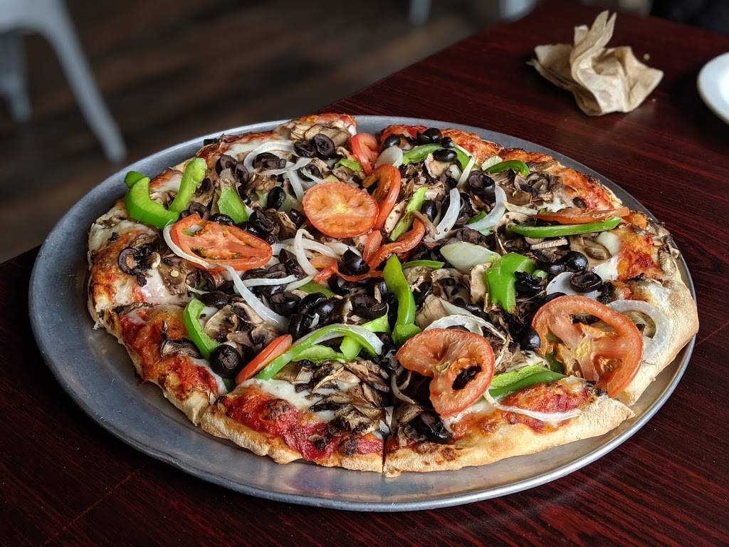 Two Guys Pizza Pies | restaurant | 18955 Ferretti Rd, Groveland, CA 95321, USA | 2099624897 OR +1 209-962-4897