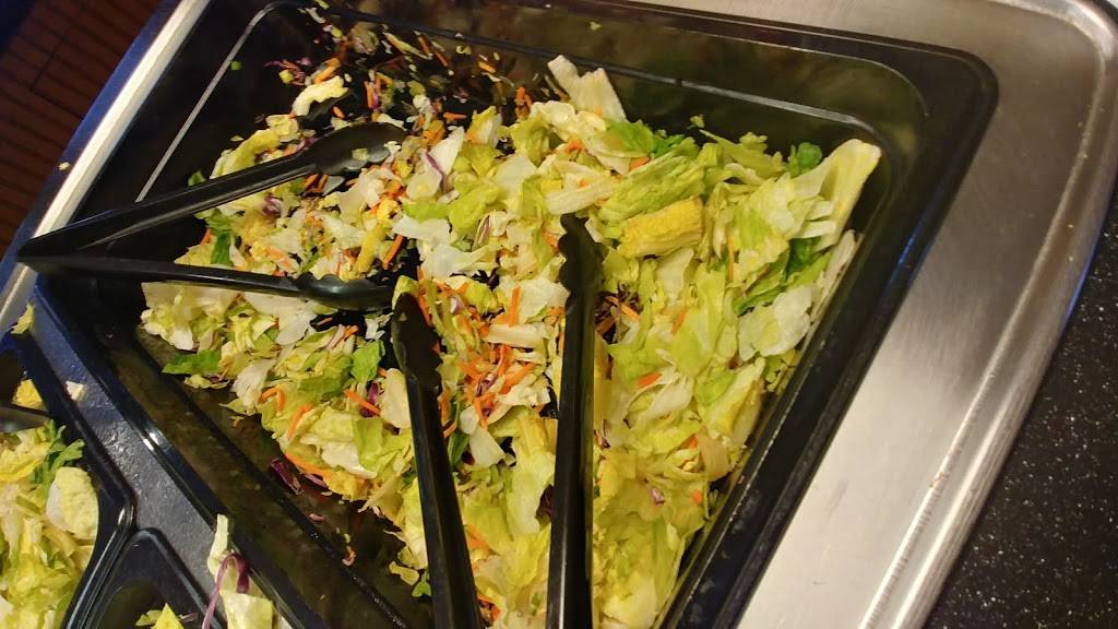 Pizza Hut | restaurant | 925 W Maple St, Hartville, OH 44632, USA | 3308778333 OR +1 330-877-8333