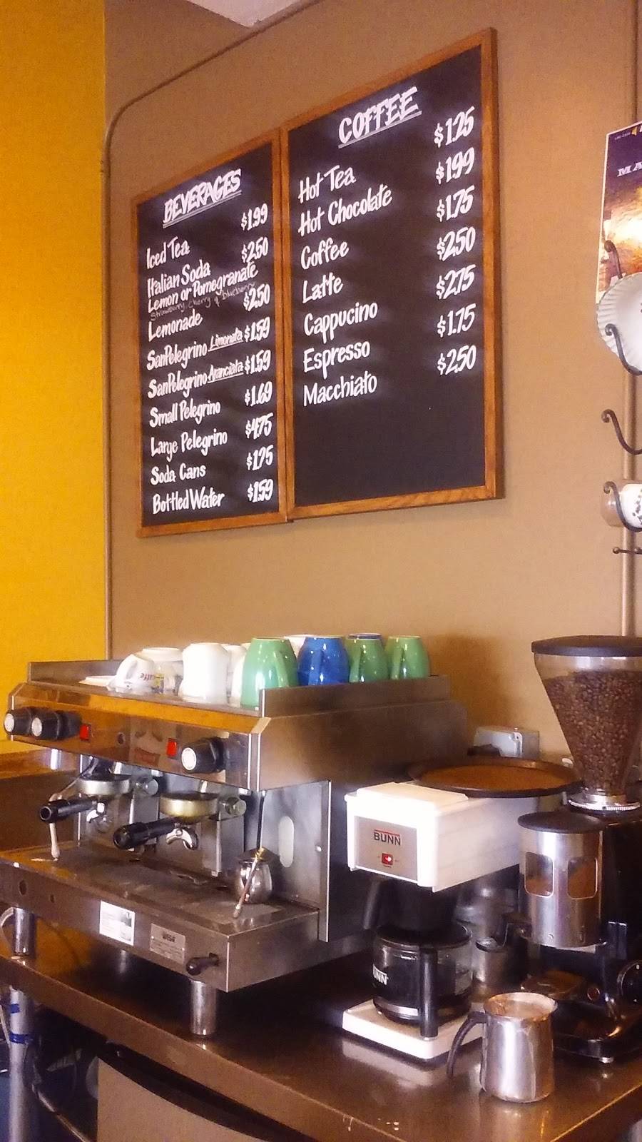 Marias Bakery | bakery | 410 Sheridan Rd, Highwood, IL 60040, USA | 8472660811 OR +1 847-266-0811