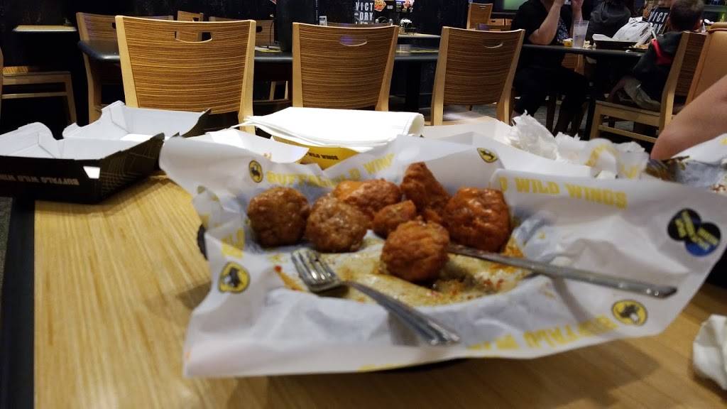 Buffalo Wild Wings | restaurant | 10033 Whittwood Dr, Whittier, CA 90603, USA | 5629432813 OR +1 562-943-2813