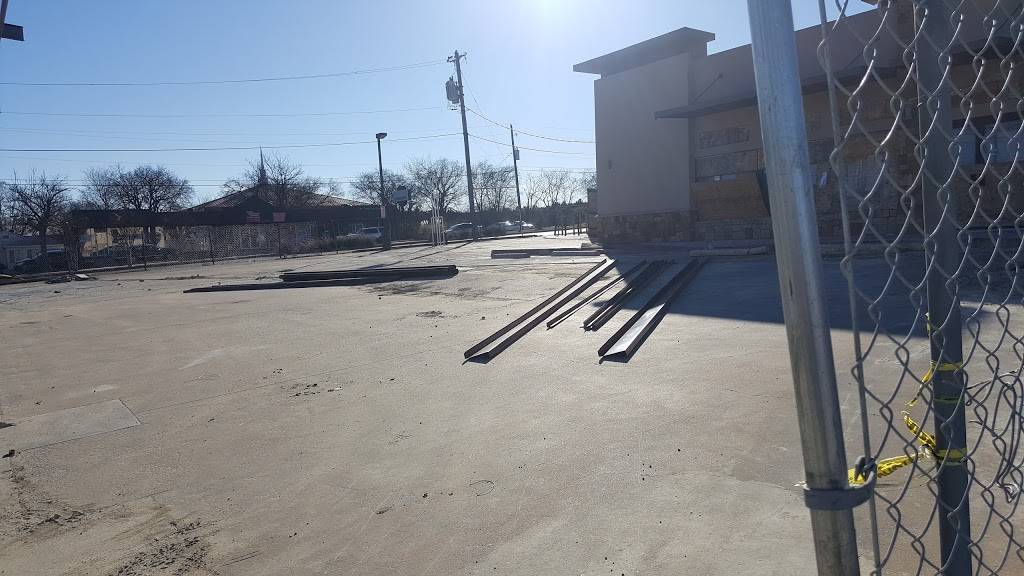 Ronnies Catfish & More | restaurant | 1231 E Red Bird Ln, Dallas, TX 75241, USA | 2143726565 OR +1 214-372-6565