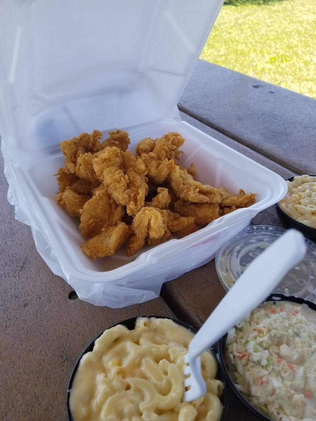 Chefs Fast Chicken & Steves Stoopid Subs, Gyros and Empanadas | restaurant | 904 Oak St, Melbourne Beach, FL 32951, USA | 3219518100 OR +1 321-951-8100