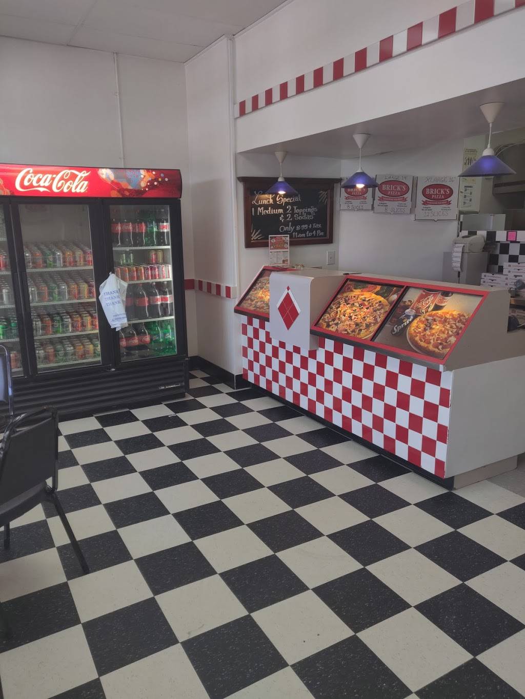 Bricks Pizza | meal takeaway | 4809 1st St N, Arlington, VA 22203, USA | 7032436600 OR +1 703-243-6600