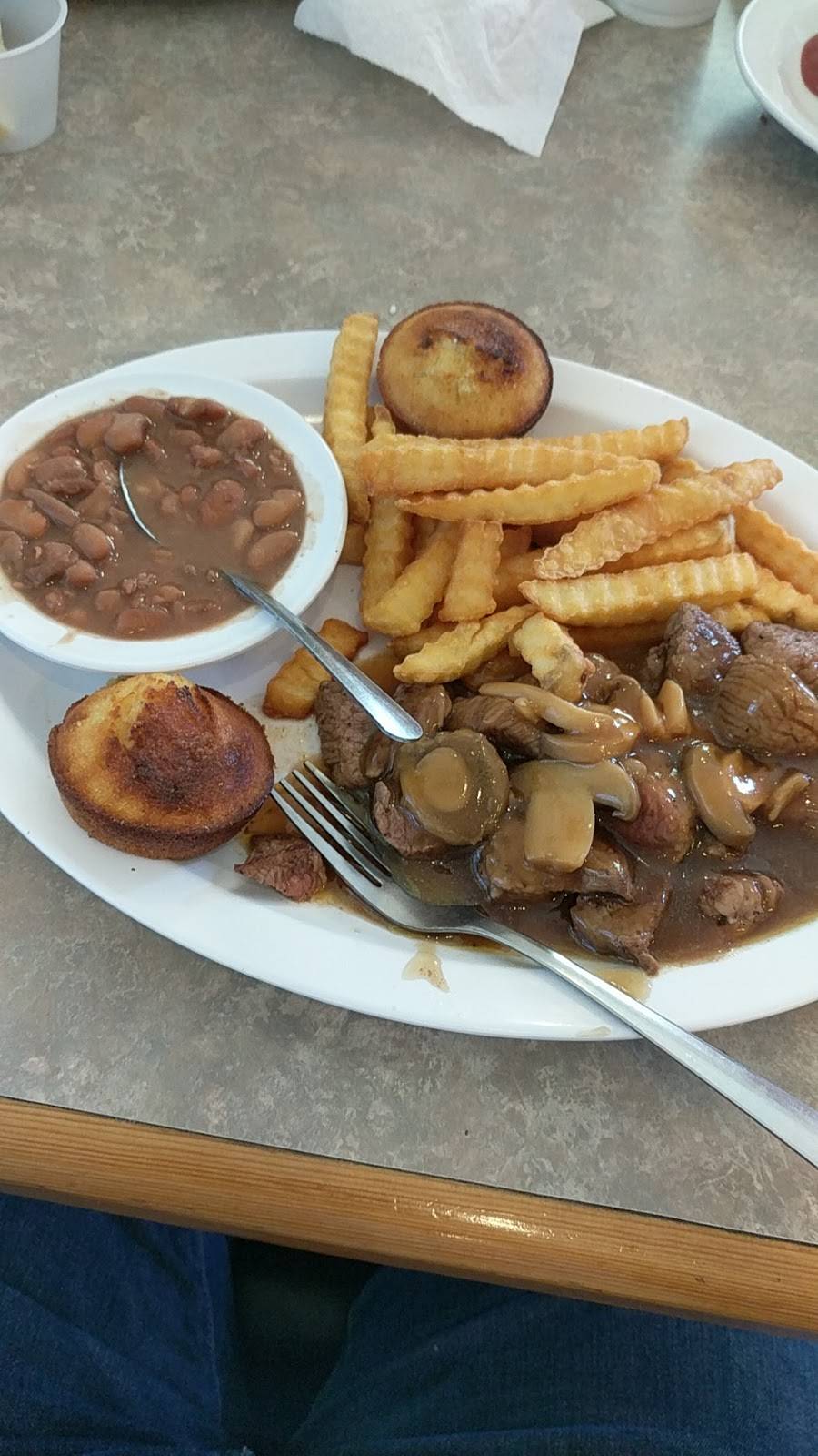 Darwins | restaurant | 2840 Hoots Rd, Hamptonville, NC 27020, USA | 3364682212 OR +1 336-468-2212