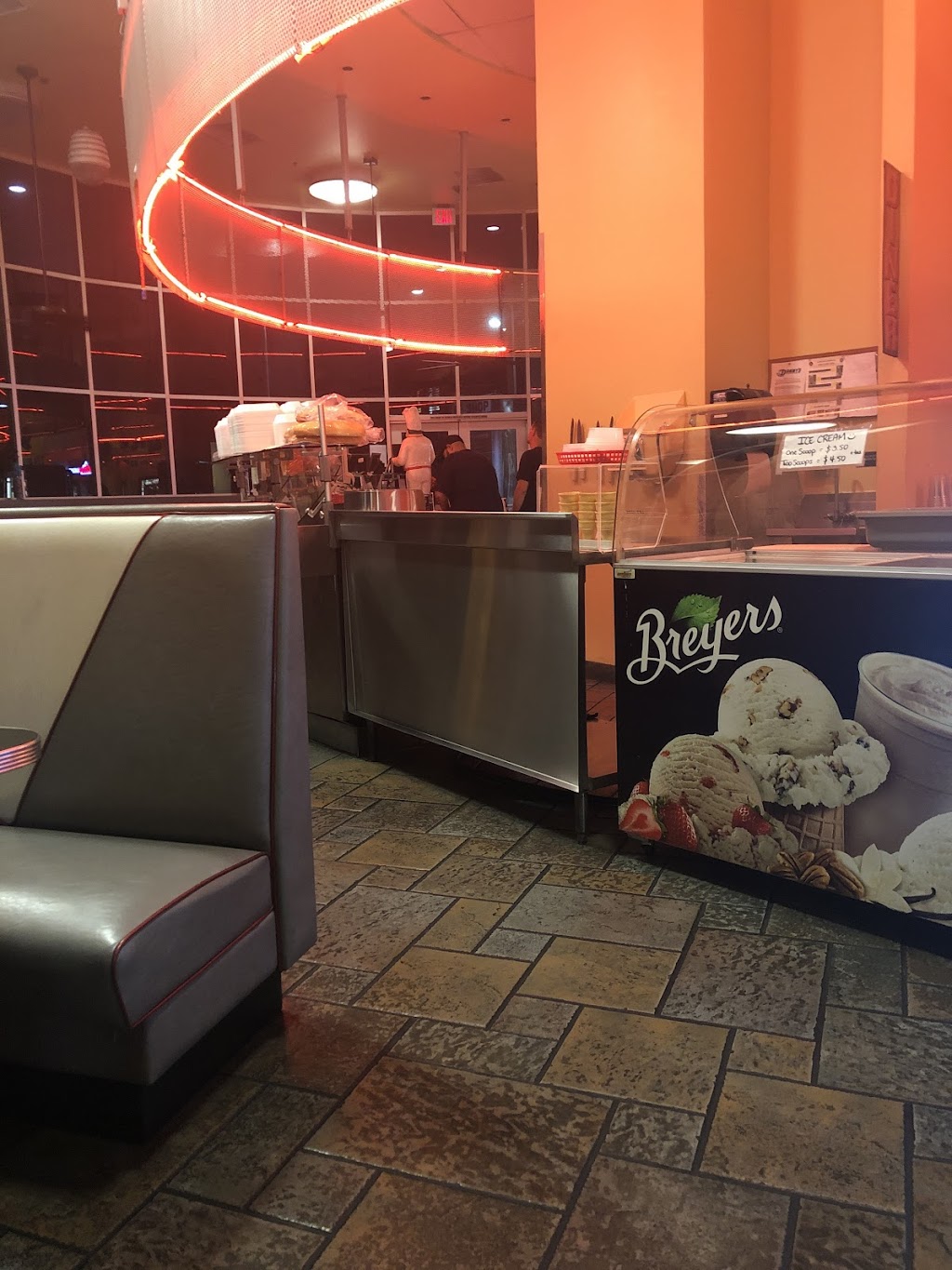 Dannys Diner Express | restaurant | 6741 W Latham St, Phoenix, AZ 85043, USA | 6239366600 OR +1 623-936-6600