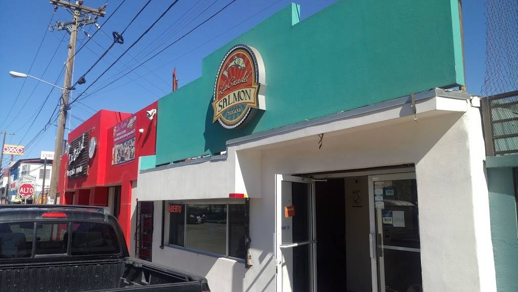 La Casa del Salmón Otay | restaurant | Bulevar Lázaro Cárdenas 2502-2, Maestros Universitarios, 22457 Tijuana, B.C., Mexico | 016646470783 OR +52 664 647 0783