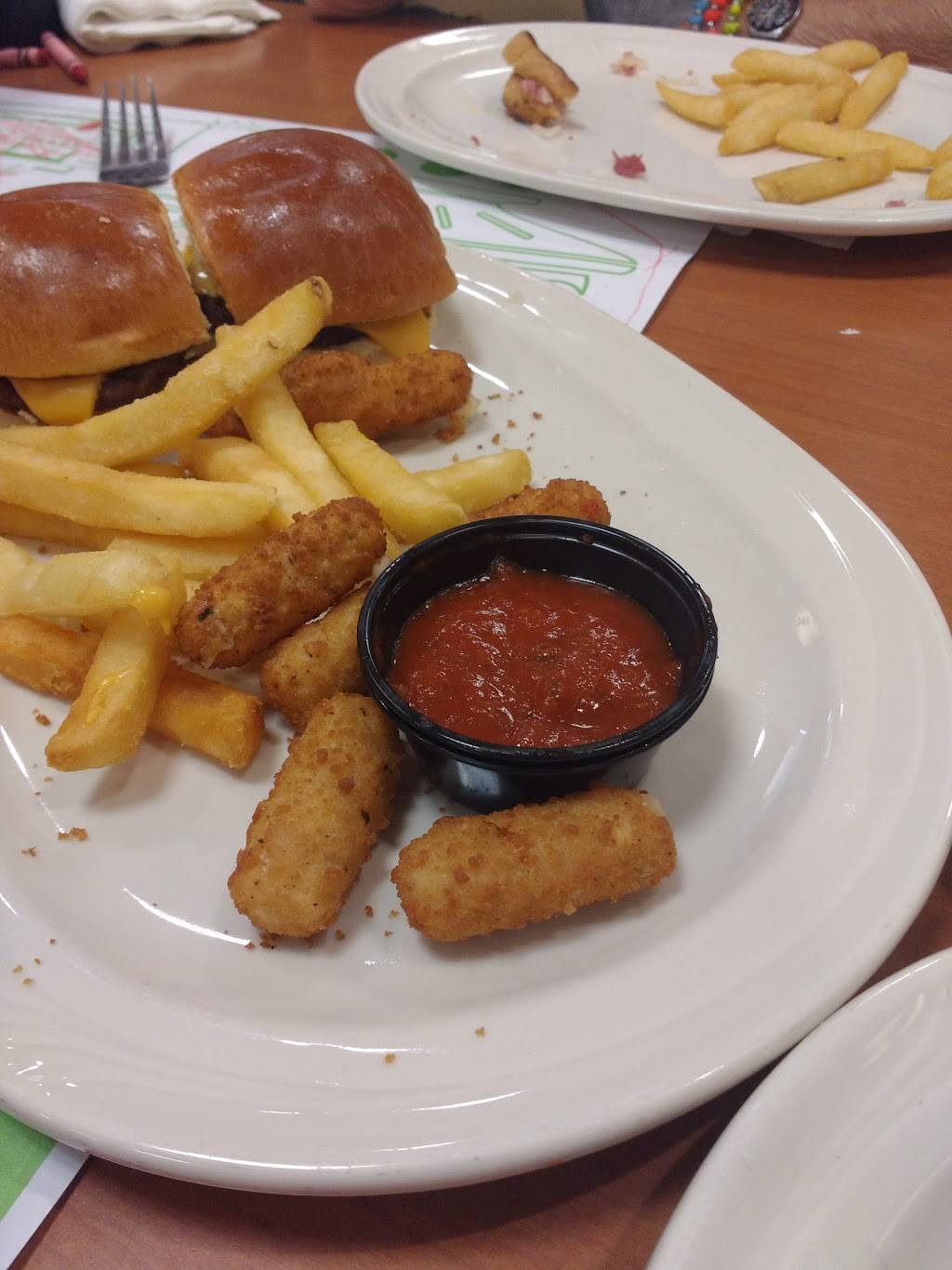 Friendlys | restaurant | 435 Speedwell Ave, Morris Plains, NJ 07950, USA | 9732672331 OR +1 973-267-2331