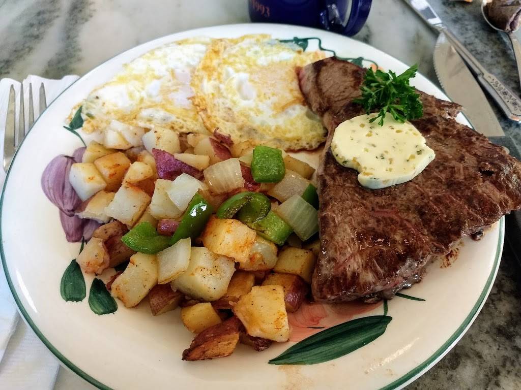 Footes Port Henry Diner | restaurant | 1204, 5 St Patricks Pl, Port Henry, NY 12974, USA | 5185467600 OR +1 518-546-7600