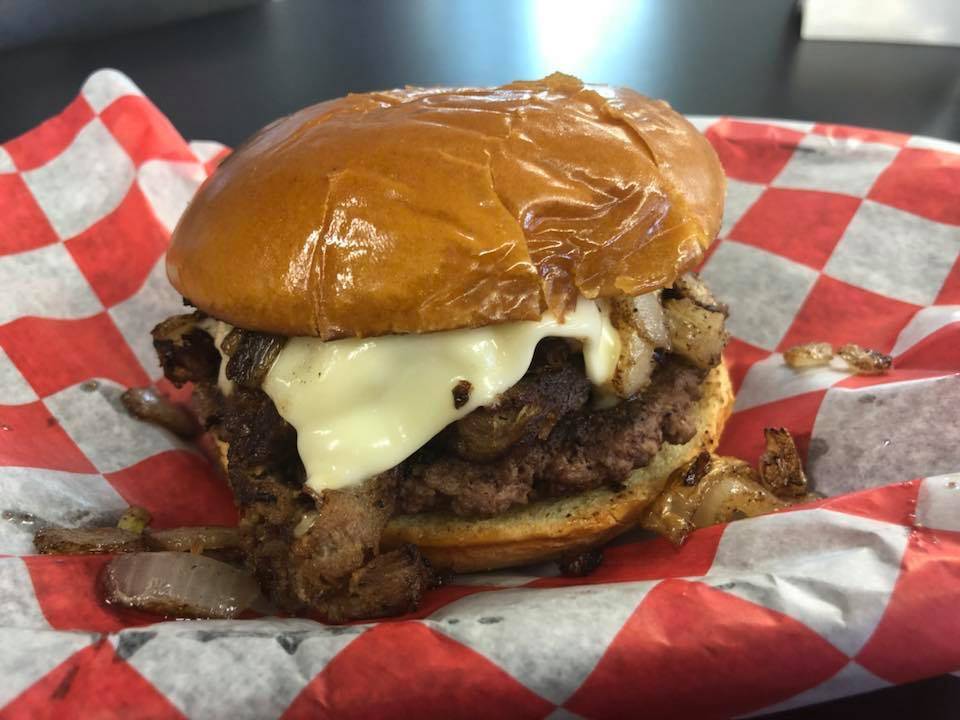 Kenny’s Flippin Burgers | restaurant | 3049 William St #167, Cape Girardeau, MO 63703, USA | 5738031522 OR +1 573-803-1522