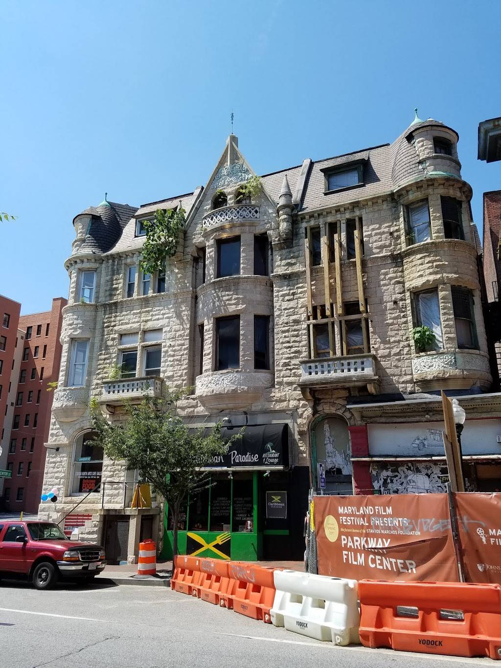 Station North Arts Cafe Gallery | restaurant | 131 W North Ave, Baltimore, MD 21201, USA | 4106850039 OR +1 410-685-0039