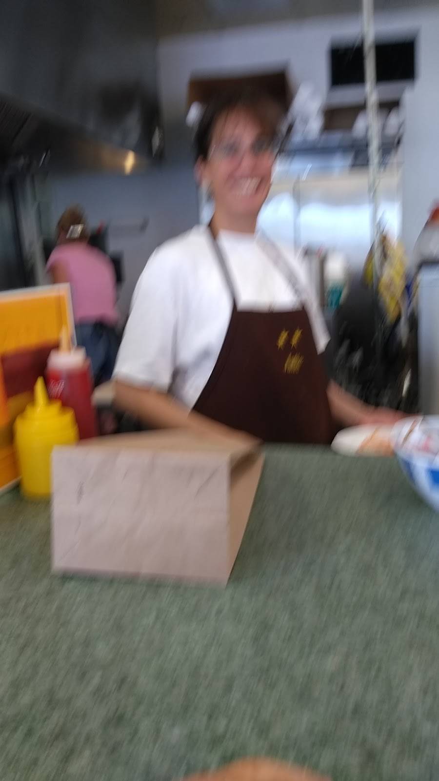 Margarets Hot Dog Stand | restaurant | 4865 Shore Dr, Virginia Beach, VA 23455, USA | 7574609329 OR +1 757-460-9329