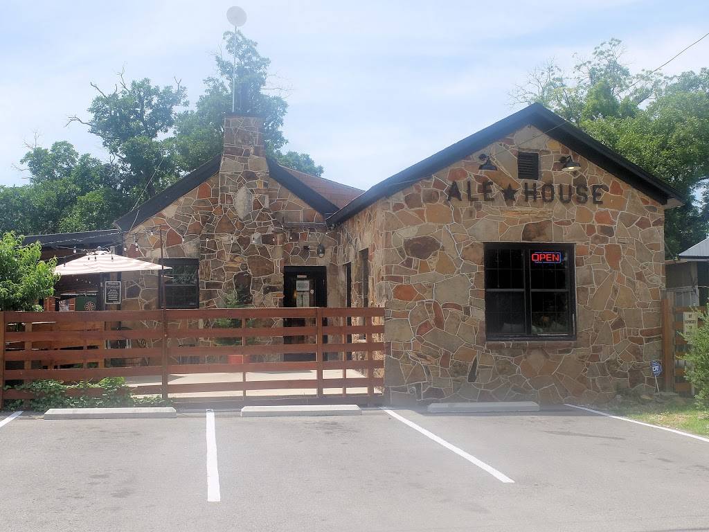 Antebellum Ale House | restaurant | 321 E Oak St, Weatherford, TX 76086, USA | 8173416625 OR +1 817-341-6625