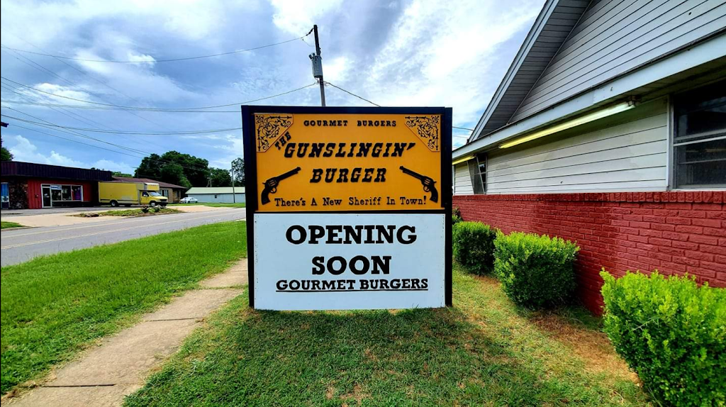 The Gunslingin Burger | restaurant | 713 E 4th St, Russellville, AR 72801, USA | 4792193517 OR +1 479-219-3517