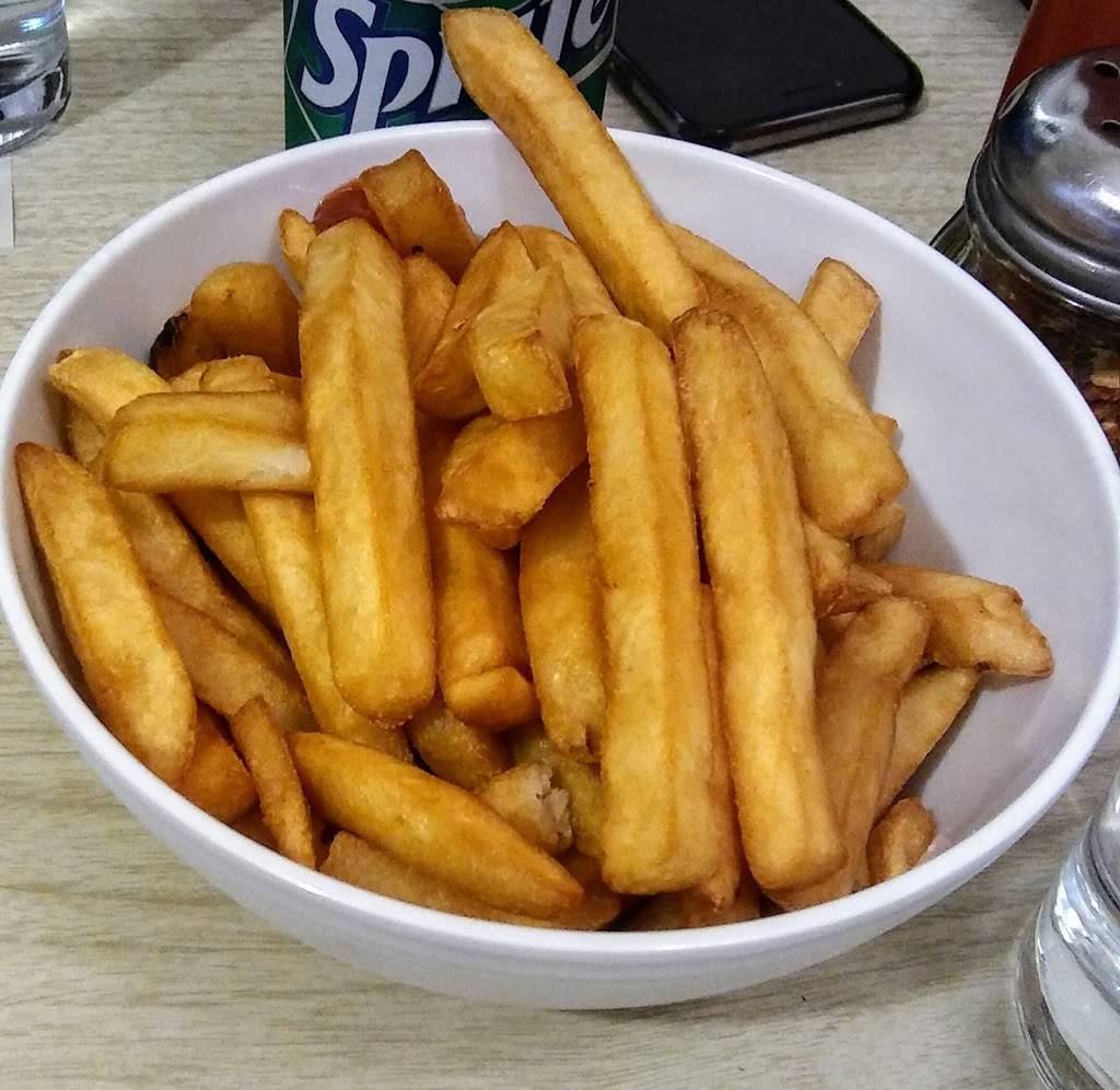 Connies Pizza | restaurant | 801 Rue Charlevoix, Montréal, QC H3K 1R6, Canada | 5149322045 OR +1 514-932-2045