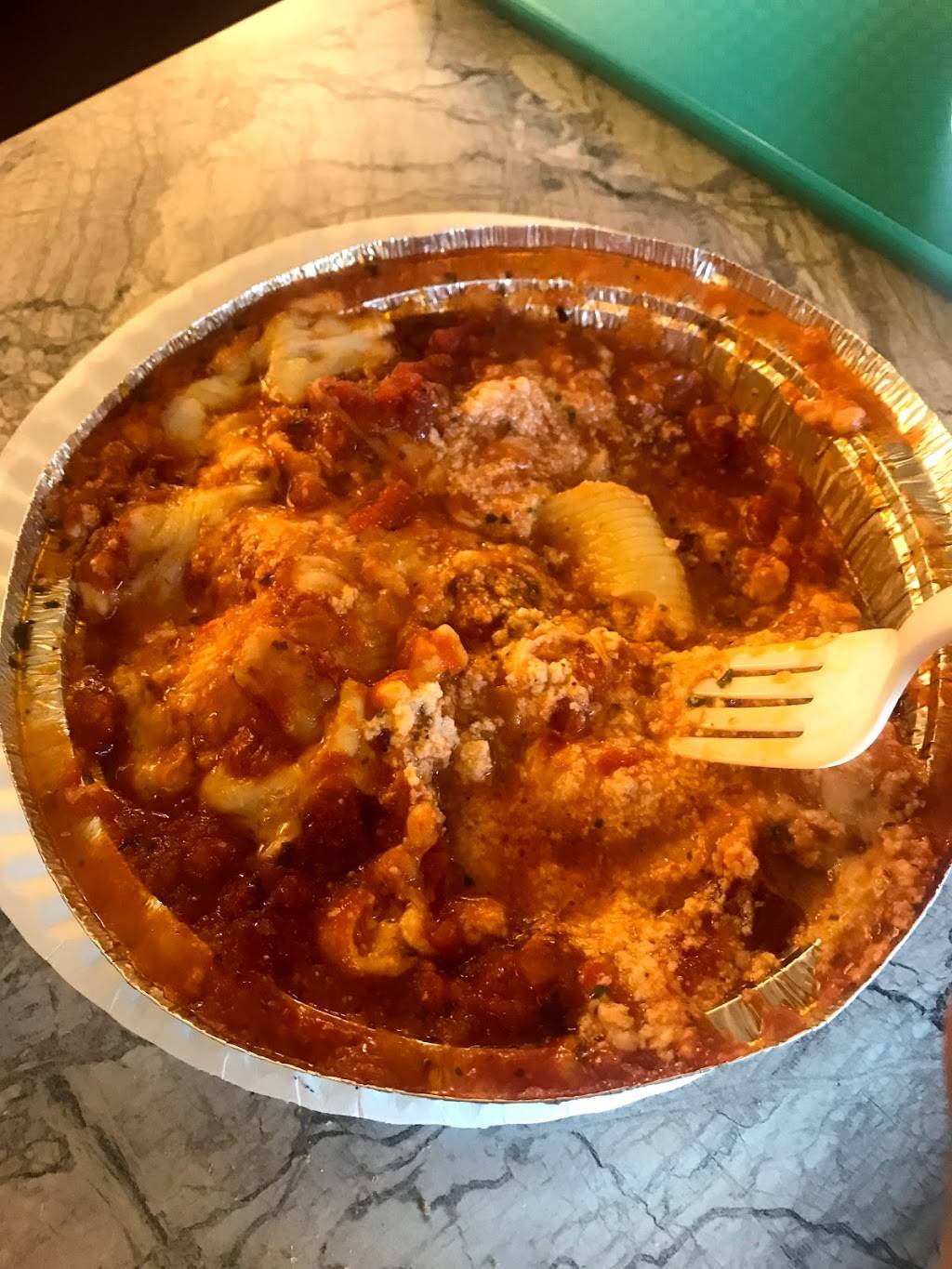 Family House Of Pizza and Seafood | restaurant | 105 Masonic Home Rd, Charlton, MA 01507, USA | 5082480666 OR +1 508-248-0666