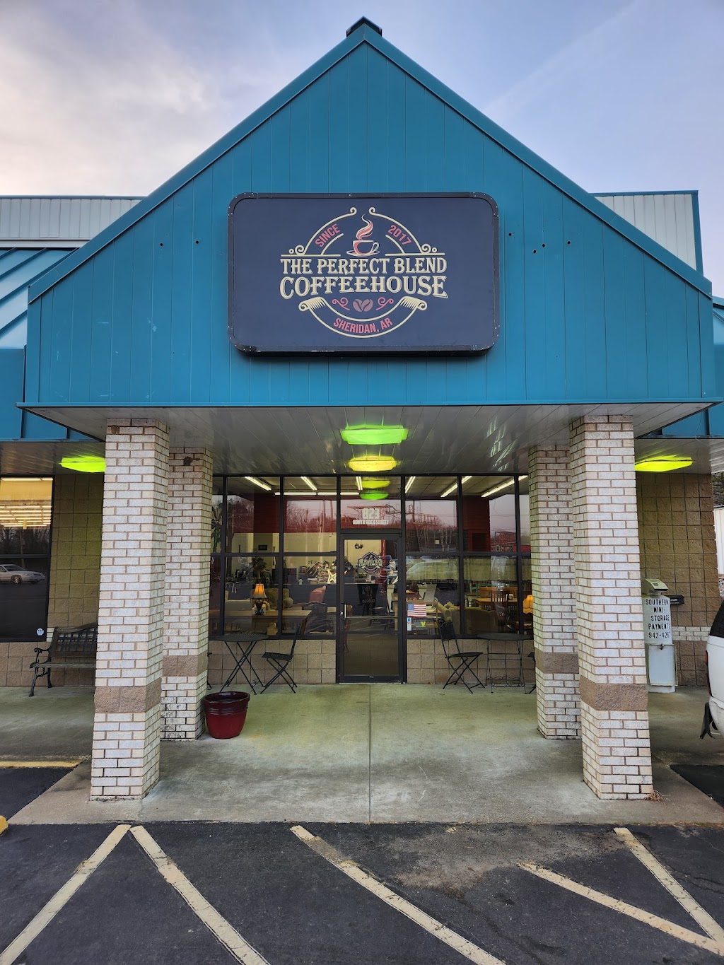 The Perfect Blend Coffeehouse | cafe | 823 Rock St, Sheridan, AR 72150, USA | 8709428218 OR +1 870-942-8218