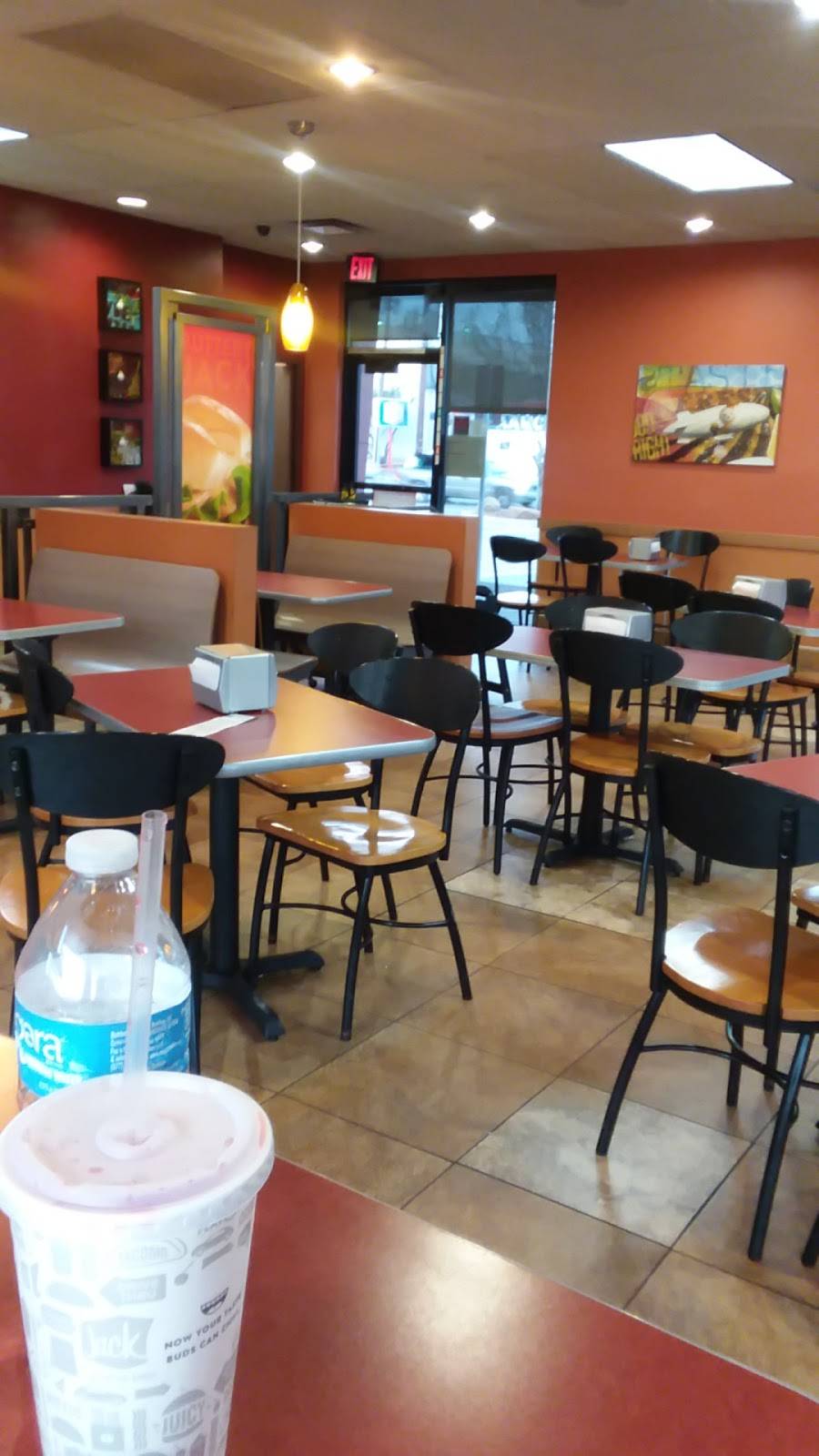 Jack in the Box | restaurant | 5550 Gulfton St, Houston, TX 77081, USA | 7132189671 OR +1 713-218-9671