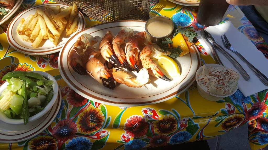 Little Bar Restaurant | restaurant | 205 Harbor Pl N, Goodland, FL 34140, USA | 2393945663 OR +1 239-394-5663