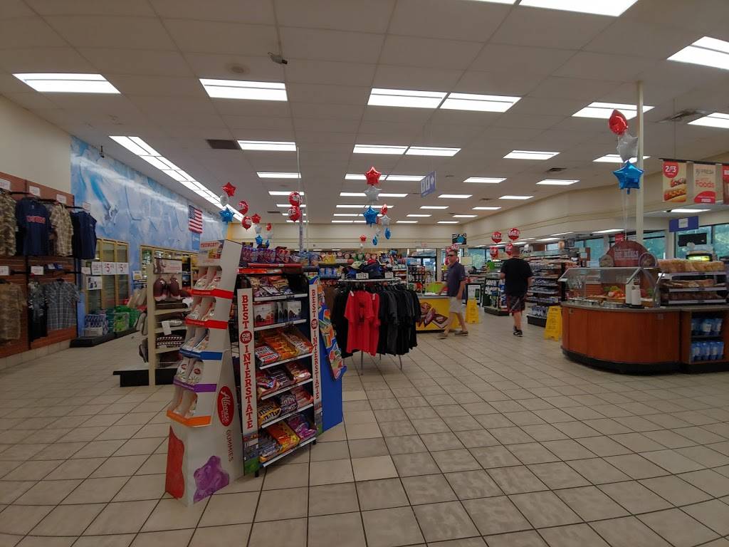 Flying J Travel Center | restaurant | 326 Hawks Bridge Rd, Carneys Point Township, NJ 08069, USA | 8563510080 OR +1 856-351-0080