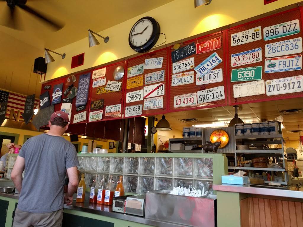 Blue Ribbon Barbecue | restaurant | 908 Massachusetts Ave, Arlington, MA 02476, USA | 7816487427 OR +1 781-648-7427