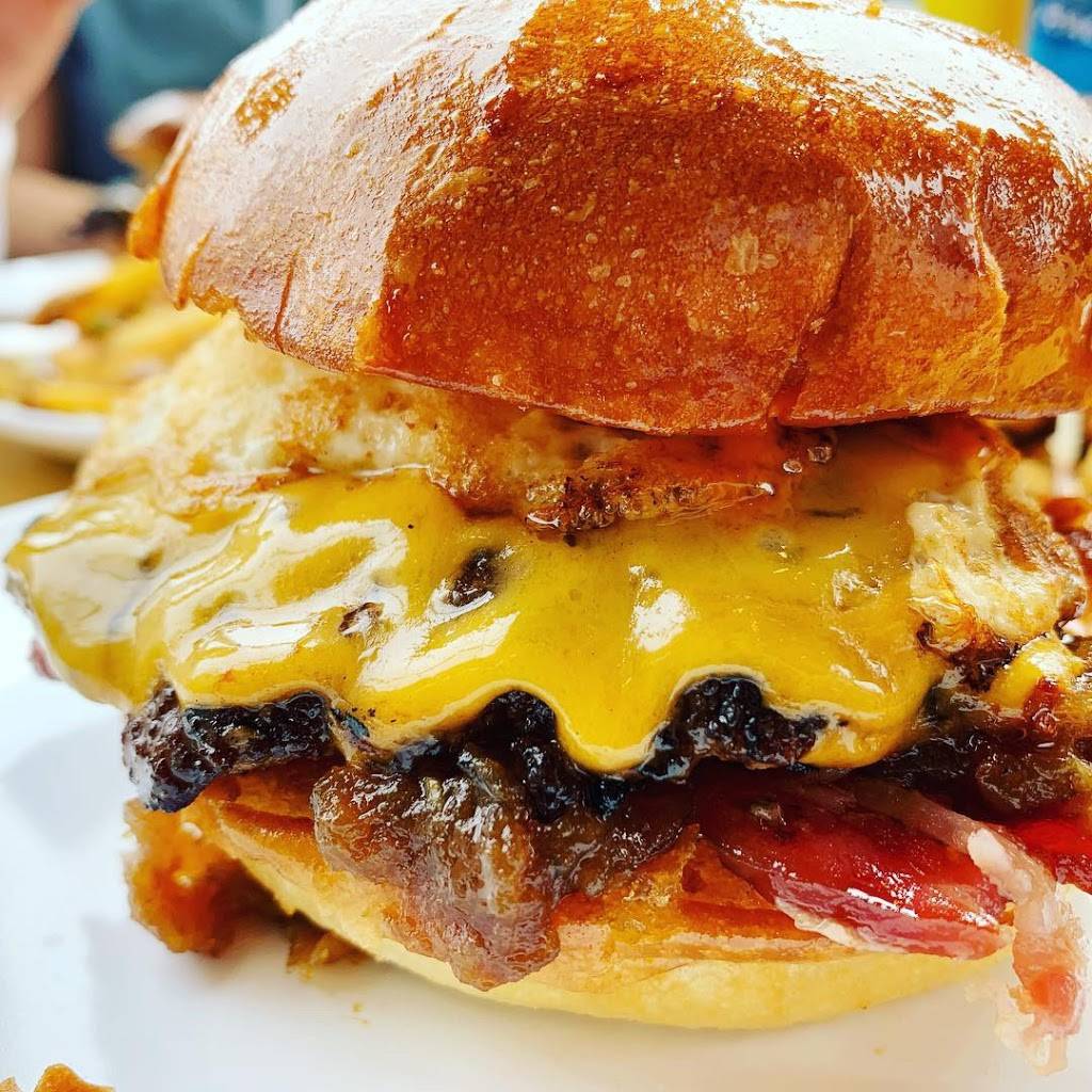 Bernies Burger Bus - Missouri City | restaurant | 6324 Hwy 6, Missouri City, TX 77459, USA | 2812087965 OR +1 281-208-7965